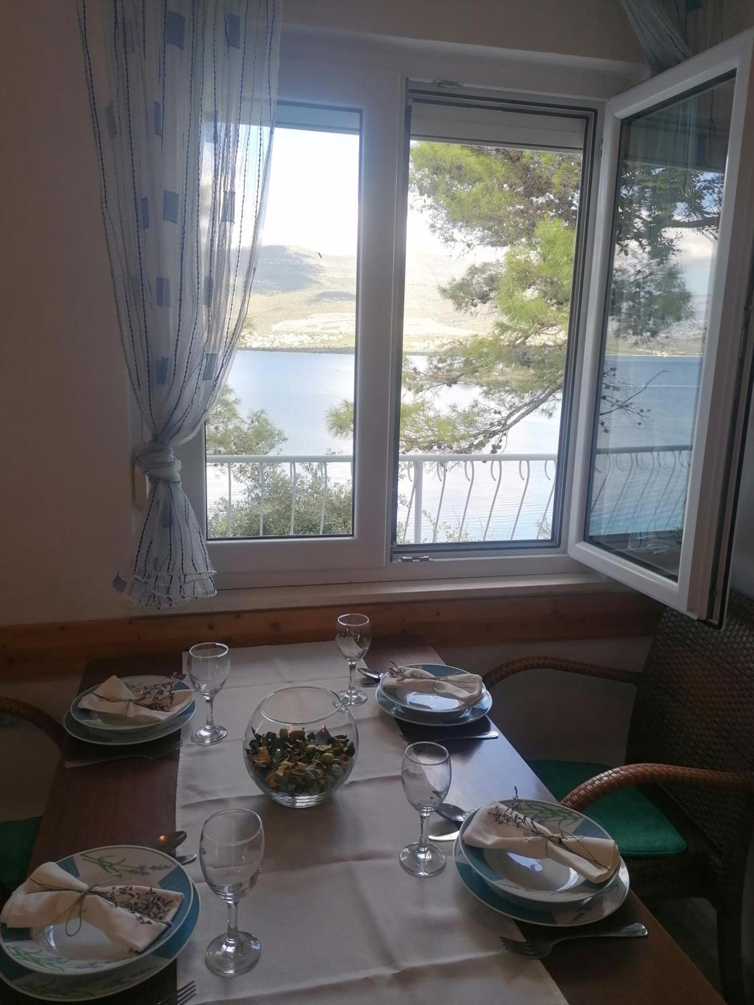 Apartman Volarevic Donji Karin Exterior foto